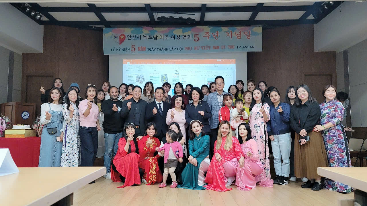Sang Hàn bán phở 1