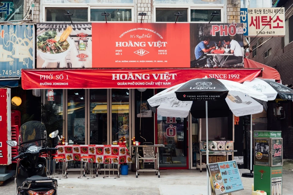 Quán phở Việt Nam xuất hiện trong MV Kpop 1