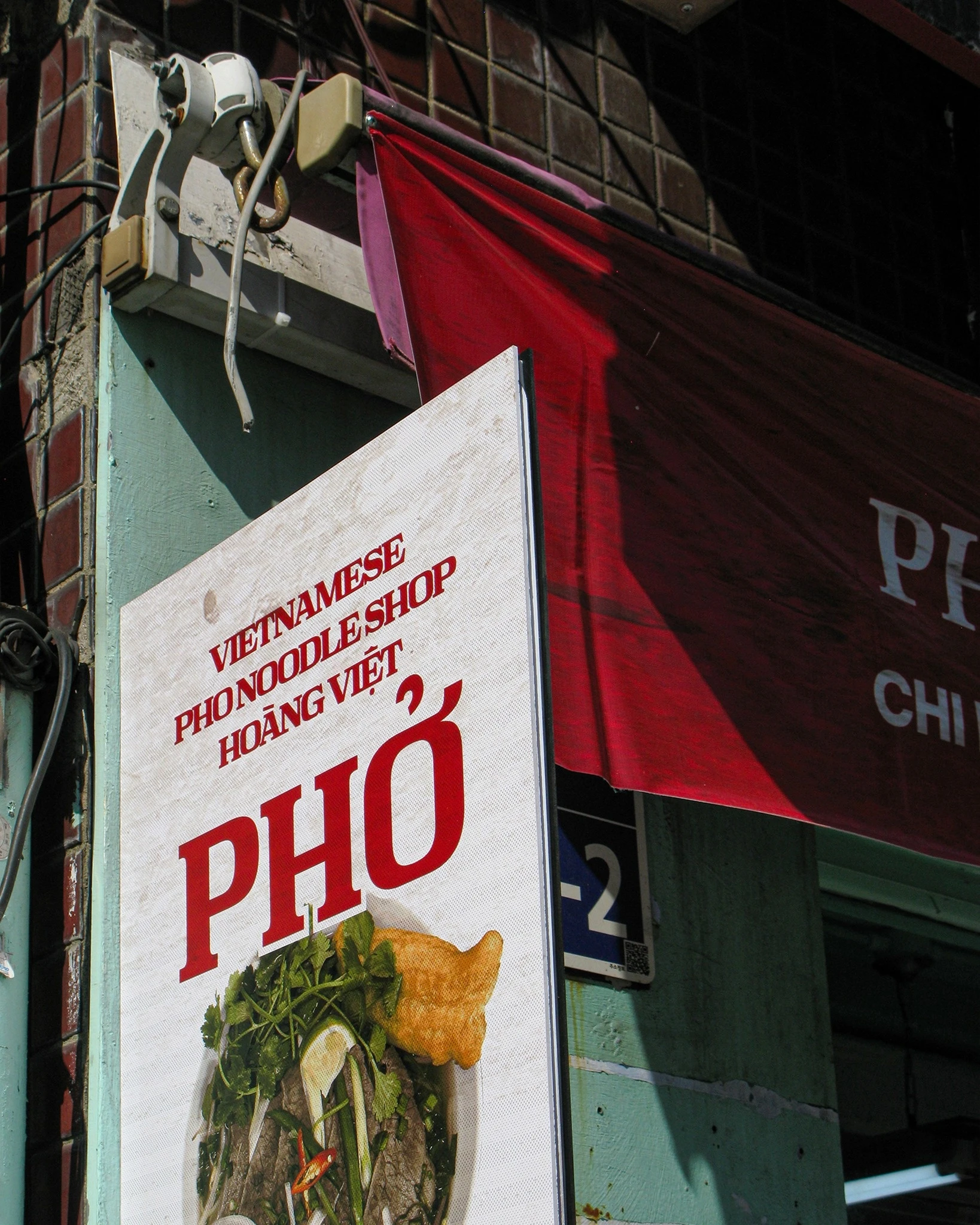 Quán phở Việt Nam xuất hiện trong MV Kpop 3