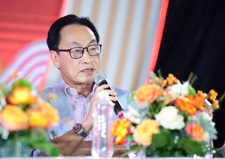 quang ba am thuc ra the gioi 6